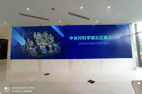 拼接屏是怎樣實現(xiàn)不變形拼接顯示的？