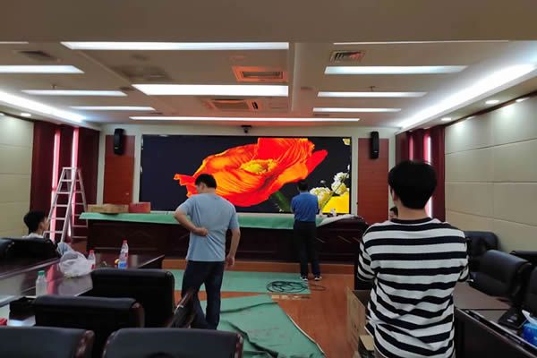 會(huì)議室大屏尺寸要多大合適？